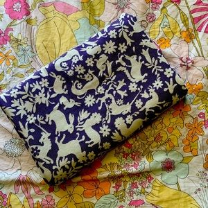 Pavo Textiles Unicornio Violet Sky 3